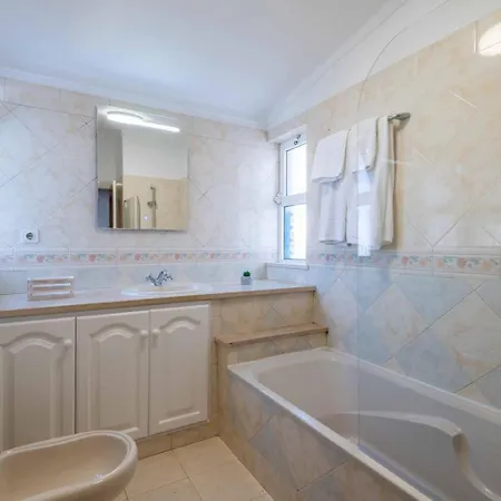 Gabriella - Charming In Great Location Close To Everything Need *