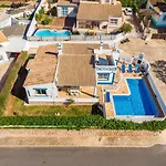 Gabriella - Charming In Great Location Close To Everything Need * גיאה