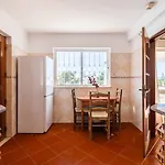 Gabriella - Charming In Great Location Close To Everything Need * גיאה